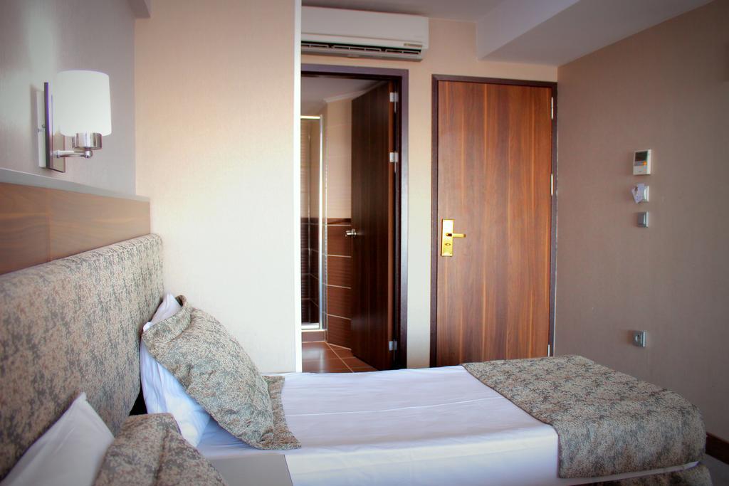 Hotel Buyuk Paris 이스탄불 외부 사진