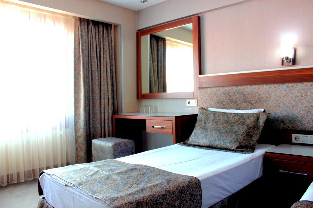 Hotel Buyuk Paris 이스탄불 외부 사진