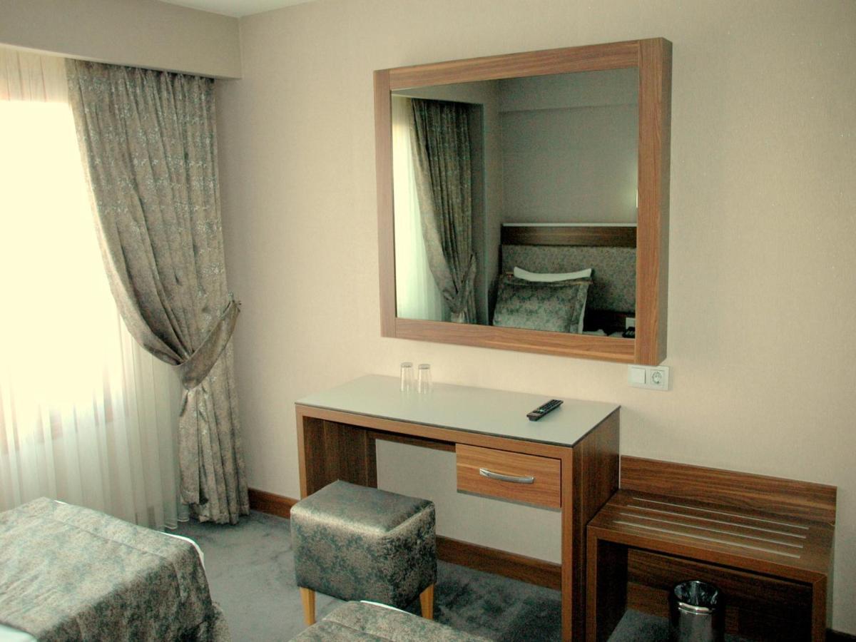 Hotel Buyuk Paris 이스탄불 객실 사진