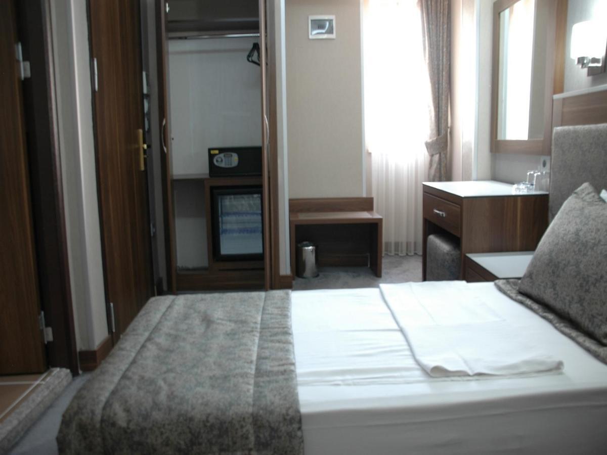 Hotel Buyuk Paris 이스탄불 객실 사진